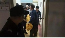 女儿爆料爸爸喝醉视频,爸爸醉酒失控瞬间，家庭隐私意外曝光