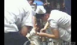 大学生街头爆料视频,大学生揭露校园内幕，引发社会关注