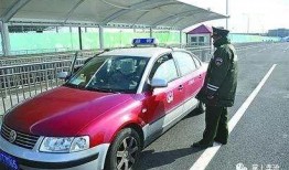 青岛出租车爆料视频,一幕幕惊心动魄的街头故事